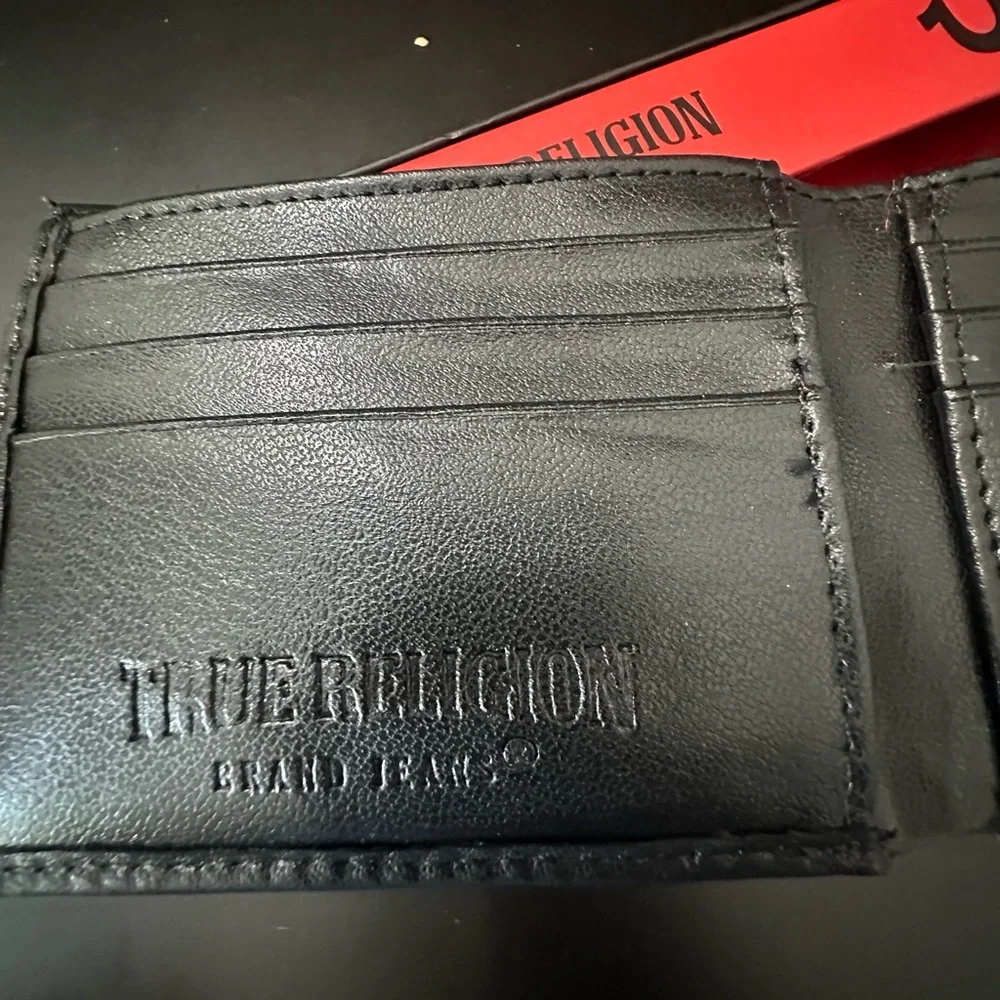🆕True Religion Bifold Leather Wallet